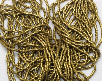 ¡NUEVO! Cuentas de semillas checas de oro azteca (latón) mate, 10/0, 2 cortes, 1 madeja, 12/20"