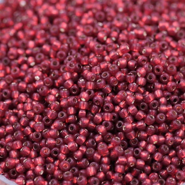 20g 11/0 Milky Pomegranate / Silver Lined Toho Seed Beads - 20grams, superior quality, Toho 2113