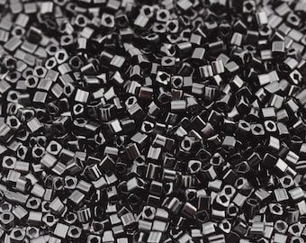 ¡NUEVO! Cuentas de semilla Toho Jet Cubes de 20 g y 1,5 mm (descontinuadas). Cuentas de fantasía. Calidad superior. Toho 49.
