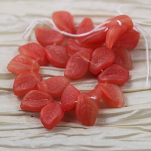 25pcs 14X9mm Matte Transparent Light Red, Crystal Curved Leaves Hurricane Czech Glass Beads