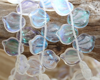 NEW! 20pcs 12X15mm Crystal AB Curved Leaves Czech Glass Beads