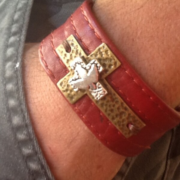 CRoSS ReD LeaTHeR CuFF/ Mens Bracelet / Women/ Holy Spirit Cross/ Christian jewelry/ ARTISAN CUFF