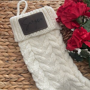 Personalisierter Weihnachtsstrumpf: Lasergravierter Lederaufnäher