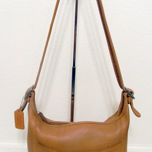 Coach  #9060 Vintage Camel Glove Tanned Cowhide Leather Shoulder Bag