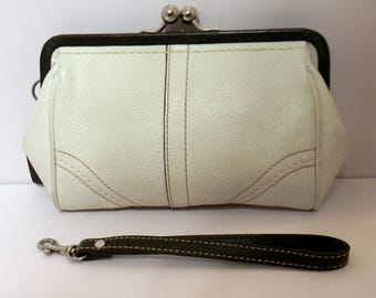 COACH Vintage Cream/ Brown Leather Frame Kiss Lock Wristlet Clutch Bag