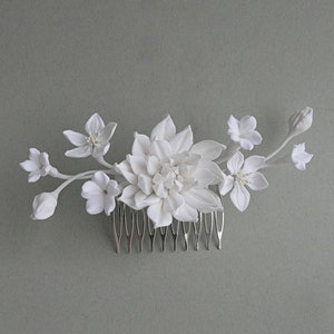 Ivory White Dahlia Flower Wedding Hair Comb, Ivory White Flowers Wedding Comb, White Ivory Wedding Headpiece, Ivory White Flower Hair Comb