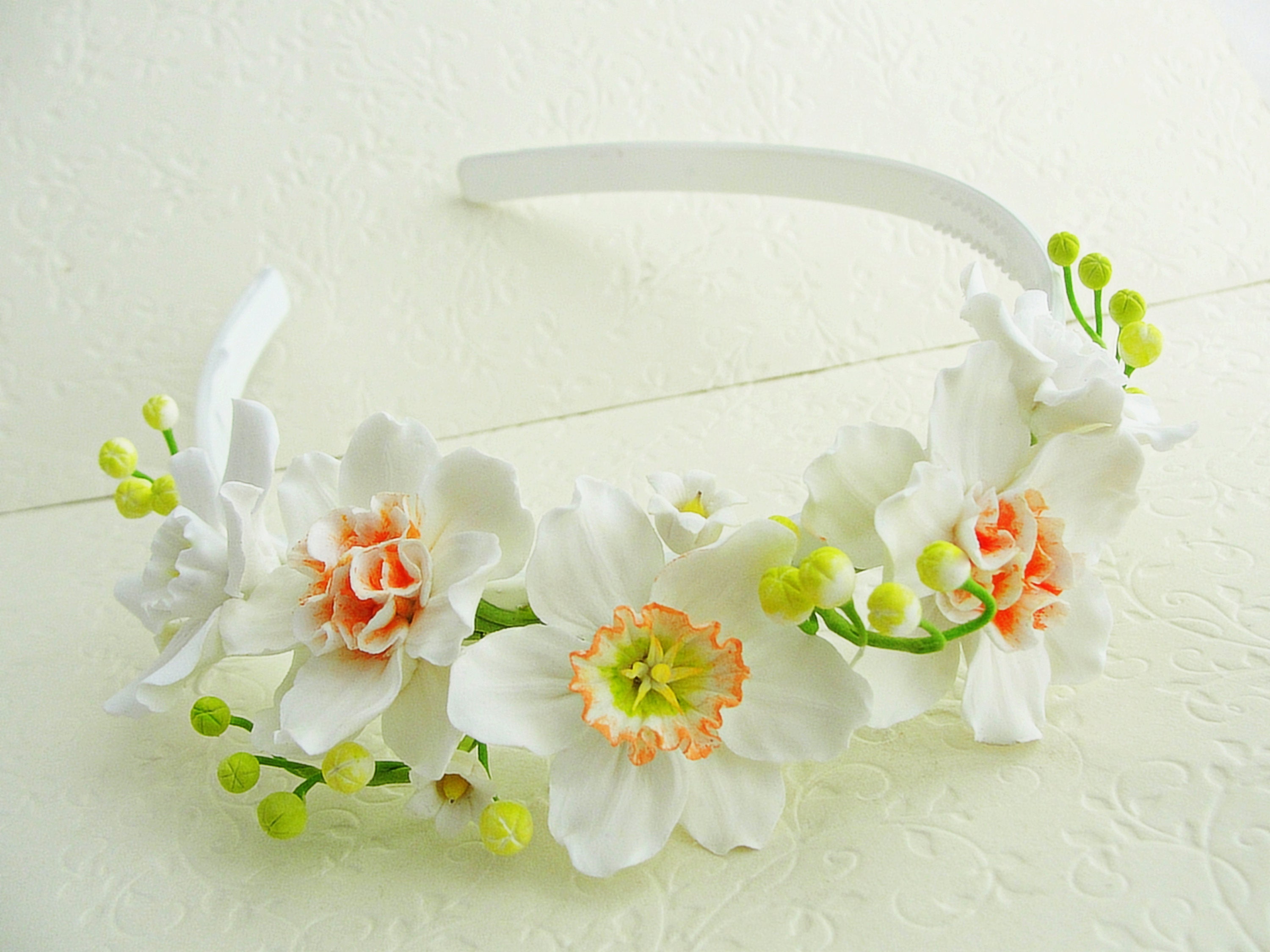 White Daffodils Flower Crown Babies Breath Wedding Hair White Etsy