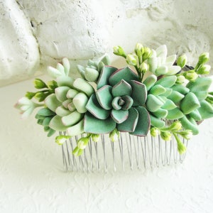 Succulent Bridesmaid Gift Bridal succulent hair comb  Green bridal comb Succulent Wedding Favors Succulent Wedding Birthday Bridal Gift