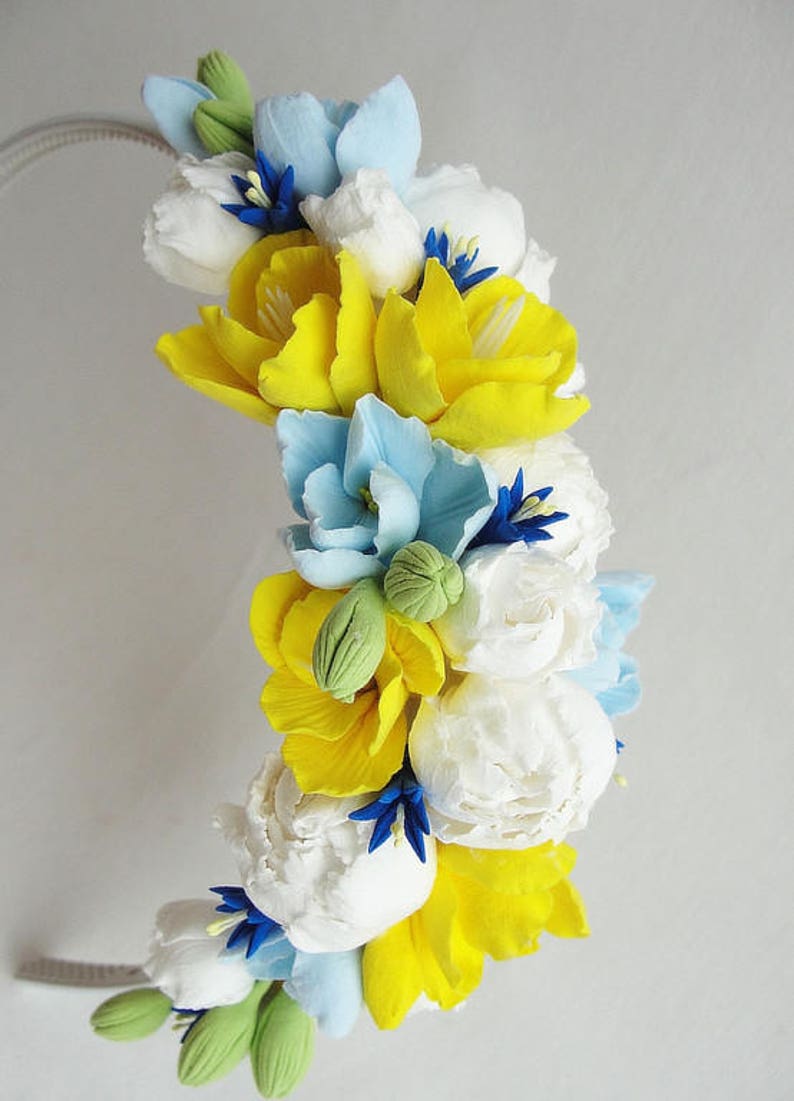 yellow and blue headband