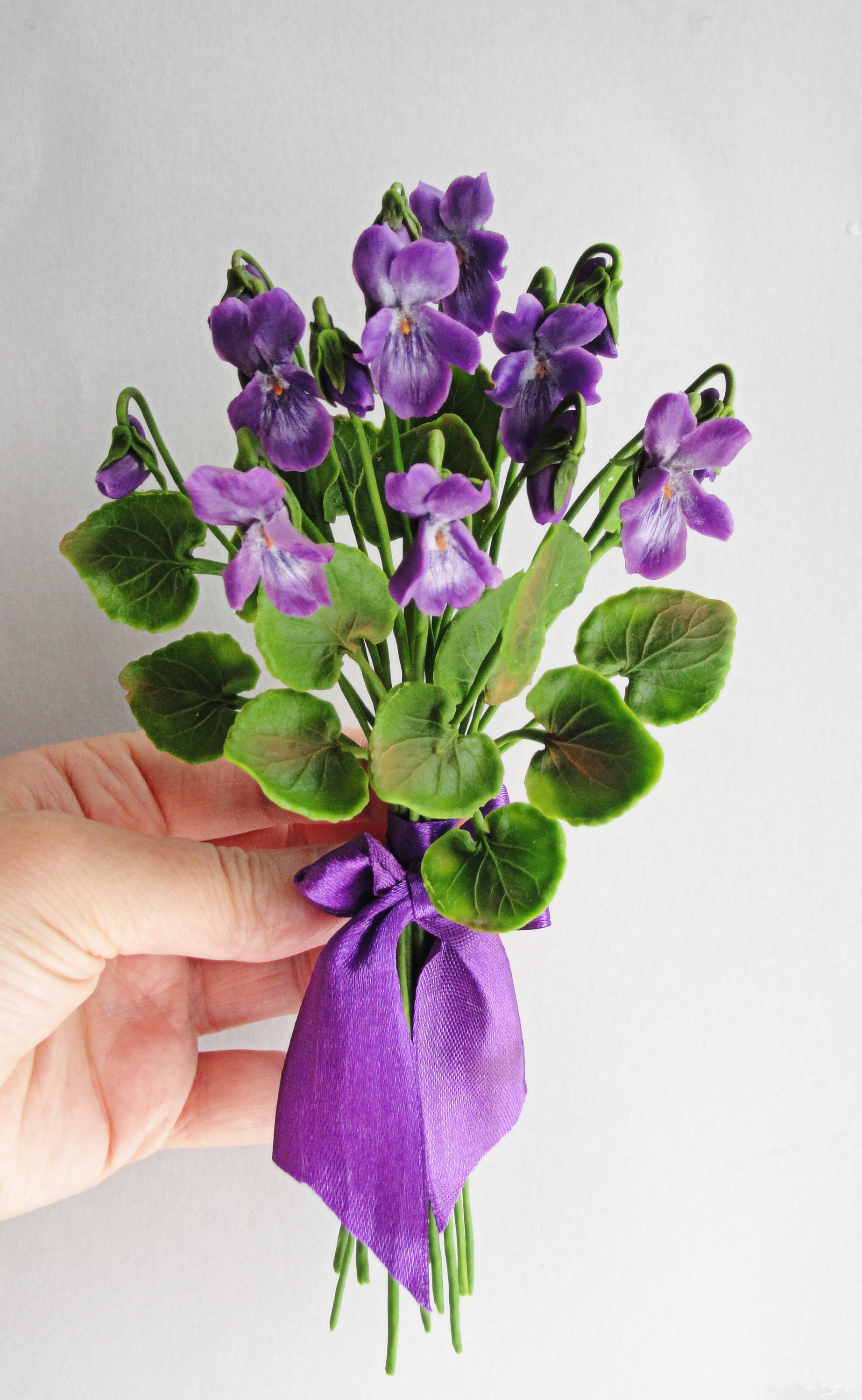 Orchidée artificielle déco H95cm pourpre violet 9 fleurs artificielles -  Fleurs artificielles haut de gamme - Creavea