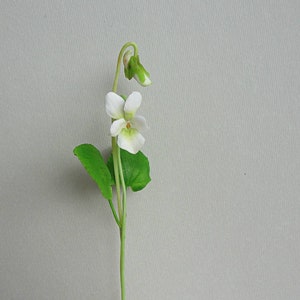 Fleur de violette blanche Plante artificielle Fleurs réalistes Violettes sauvages blanches Fleurs d&#39;argile Violettes blanches Composition florale Violettes Décoration d&#39;intérieur