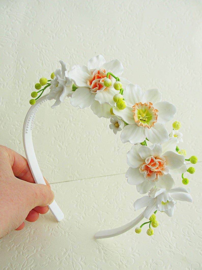 White Daffodils Flower Crown Babies Breath Wedding Hair White Etsy