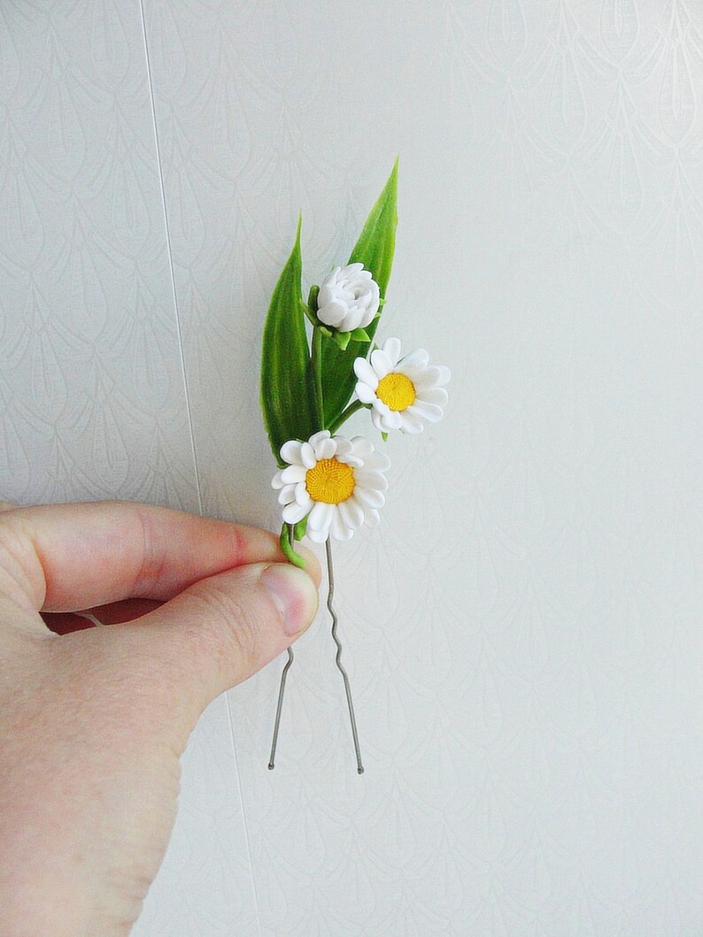 White Daisy Flower Hair Pin Daisy flowers White flower hair Etsy
