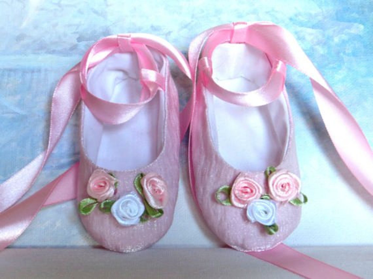 baby ballet shoes pattern / baby shoes pattern and tutorial - sizes: newborn to 12 months