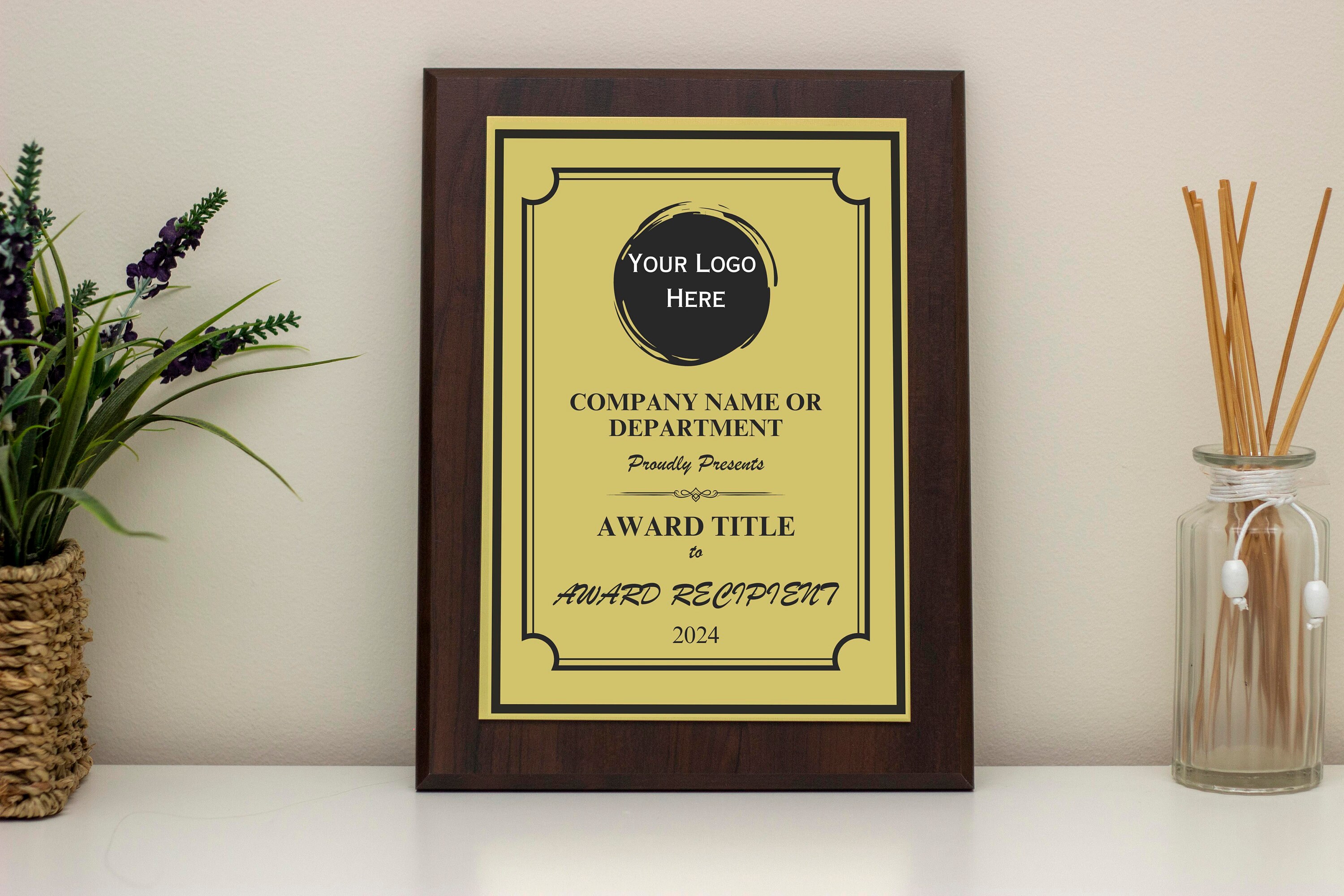 Personalized Award Plaques, Fully Customizable Engraved Plaques With A Variety Of Sizes And Materials, Free Shipping With No Additional Fees - UK