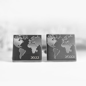 Personalisierte Manschettenknöpfe mit Gravur, Initialen und Weltkarte, Edelstahl, Männer Herren Geschenk für Hochzeit, Geburtstag, Vatertag