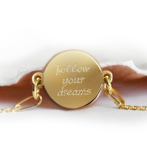 Pulseira personalizada com gravação, nome, ditado, texto desejado, pulseira de corrente banhada a ouro, placa redonda de gravação, joias de mão para mulheres