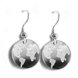 Weltkarte Ohrringe Hängend, Personalisierte Ohrhänger mit Gravur, Welt, 925 Silber, Reiseschmuck für Frauen