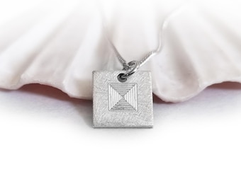 Small Square Pendant Necklace – Handcrafted & Personalized Minimalist Necklace for Women