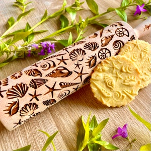 Rolling pin SHELLS. Rolling pin for homemade pastries and ceramics. Engraved rolling pin with pattern by Algis Crafts.