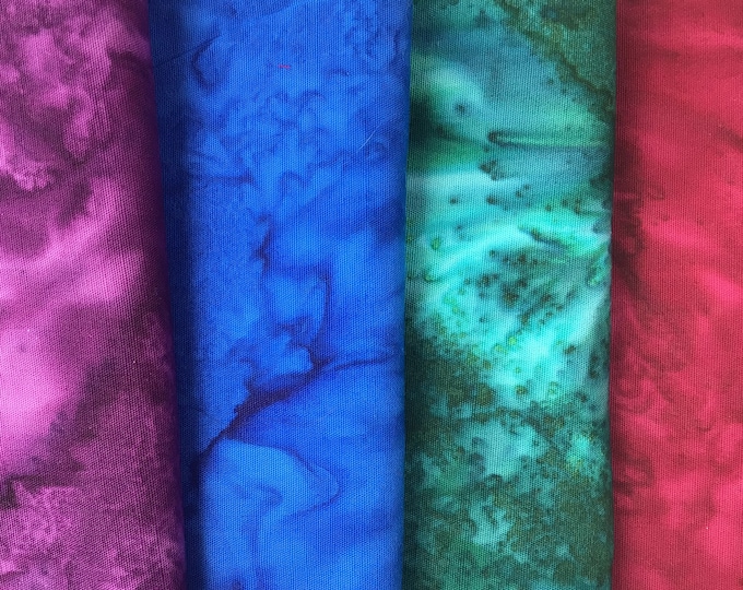 Fat Quarter - 10 Pieces of 19