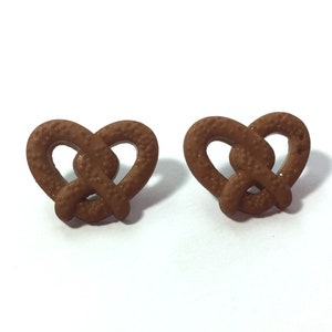 Pretzel Buttons Octoberfest Snack Foods Shank Flat Back Choice Jesse James Dress It Up Buttons - 273 A W201
