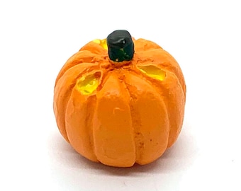 SALE Miniature Pumpkin Dollhouse Halloween Home Decor Miniatures (STYLE C) - 1170 G