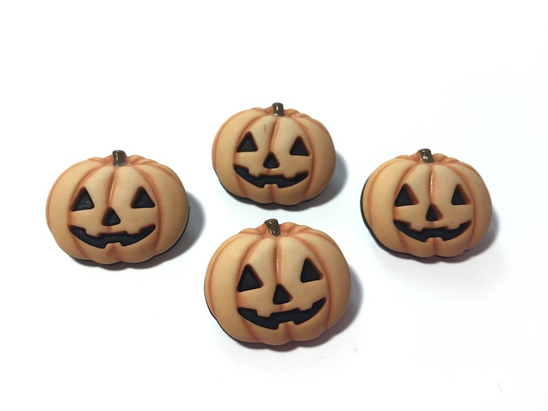 JACK O LANTERNS Craft Buttons 1ST CLASS POST Trick Treat Pumpkin Witch Halloween