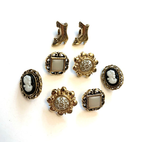 Mini Victorian Miniatures Buttons Collection Shank Back Jesse James Dress It Up Buttons Gold Shoes Jewelry Cameo Brooch - 1167 T