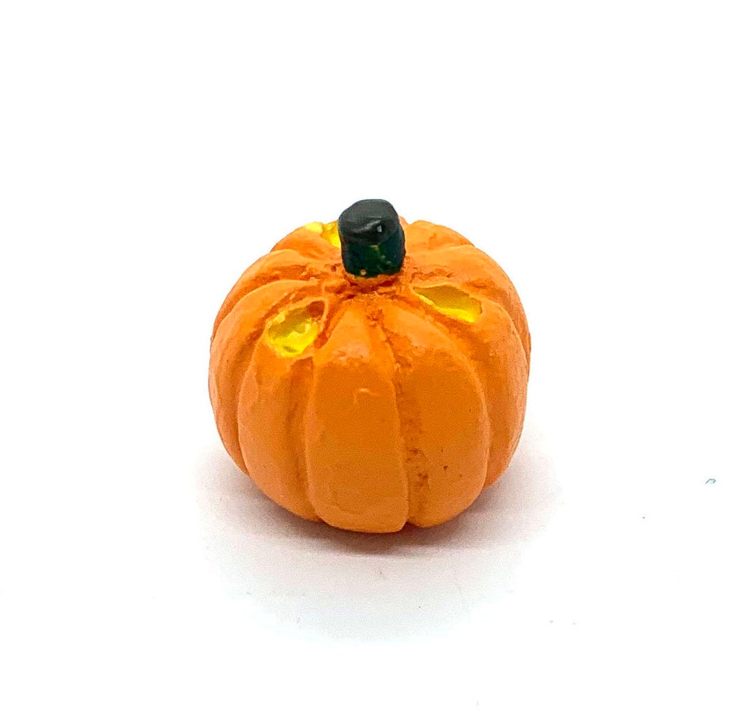 SALE Miniature Pumpkin Dollhouse Halloween Home Decor Miniatures STYLE sale-miniature-pumpkin-dollhouse-halloween-home-decor-miniatures-style