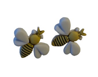 Bee Buttons Galore Shank Back WHITE WINGS 1453