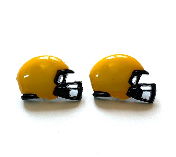 football helmet buttons Game Day Button Order a bulk pack of football helmet embellishments for your arts and crafts projects American Football Helmet Sports 0.6"