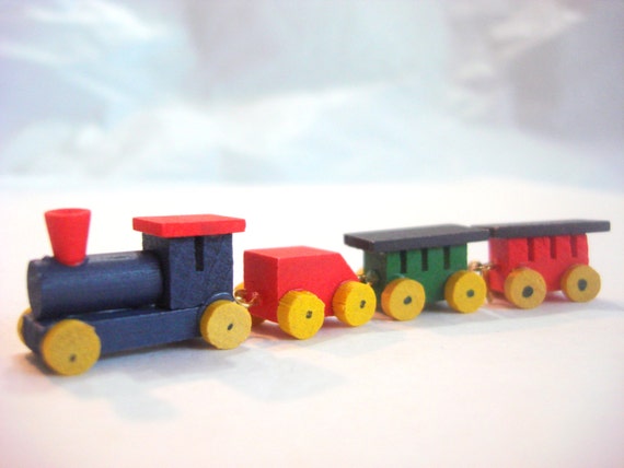 miniature toy trains