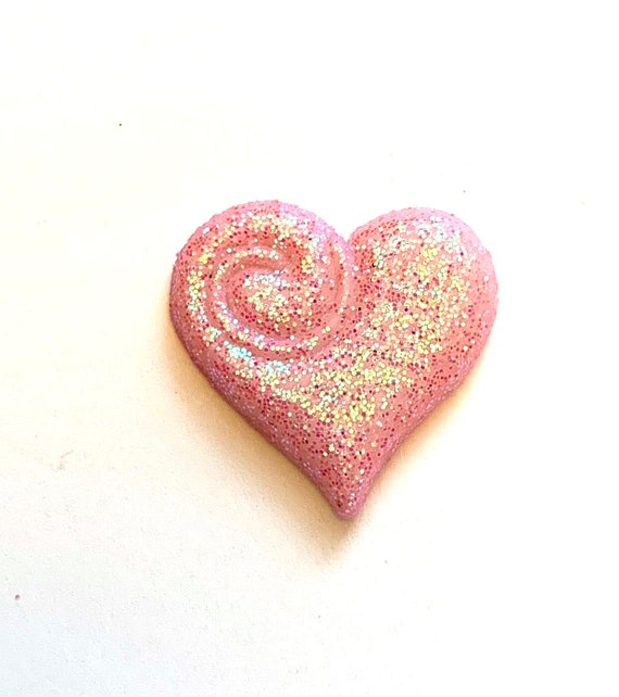 One Package (6 Buttons)Heart Shaped Vintage 4 Hole Buttons. F1310 size is  24L or 15mm or 5/8