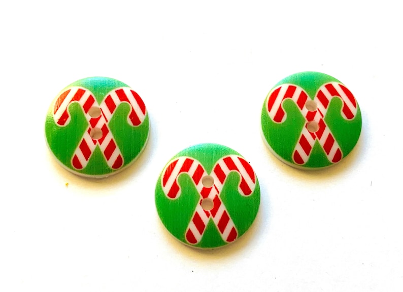 Christmas Candy Cane Buttons Round Sew Thru Flat Back 600