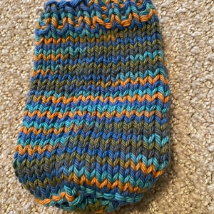 Hard seltzer carrier in blue, green and orange