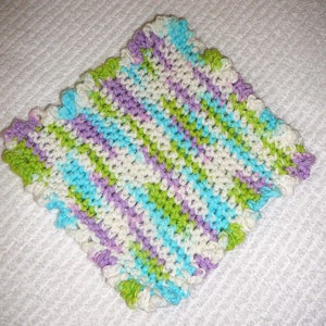 FACECLOTH~WASHCLOTH~DISHCLOTH~Colors Vary~7 Inches Square~Ruffle Edge~100% Cotton~Soft~Durable~Absorbent~Bath~New