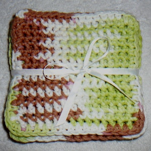 COASTER SET~&quot;Spring Garden&quot;~100% Cotton~Set Of 4~Large~5 Inches Square~Reversible~Washable~Absorbent~NEW