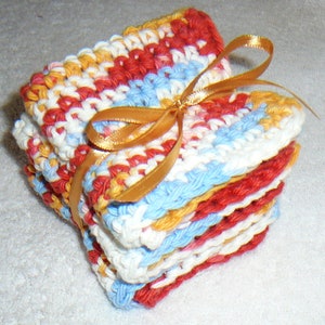 DISHCLOTHS~WASHCLOTHS~100% Cotton~Set Of 3~Crocheted~Reversible~Square~Absorbant~Kitchen Decor~Colors Vary~NEW