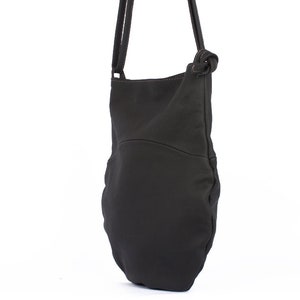 large leather bag black, women leather bag, black shoulder bags, women stylish bag, oversized shoulder bag, black shoulder bag, design bags imagem 9
