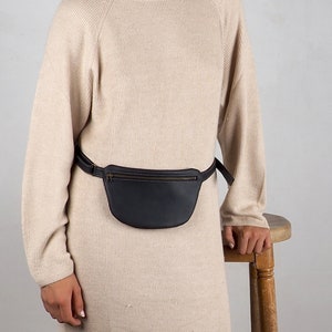 Petit Sac Fanny en cuir pour femme, Sac taille en cuir noir, Pack fanny noir, Petit sac ceinture, Sac à main taille noire, Ceinture de poche femme minimale