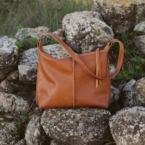 Handmade Brown Genuine leather Purse:  Crossbody bag Versatile Style for Women