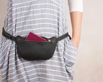 Small Leather Fanny Pack, Women Waist bag, Small fanny pack, Handmade black belt bag, Black waist purse, Minimalist women pocket belt