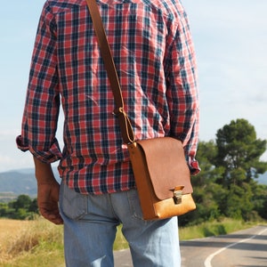 Man leather bag  gift for a man, leather crossbody bag, leather messenger bag, handcrafted leather bag, brown stitched, men gift, rustic bag