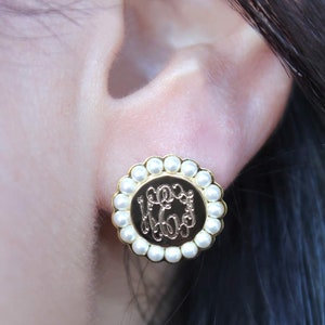 Monogrammed Earrings,  Pearl Jewelry, Sterling Silver Circle Pearl Earrings, Personalized