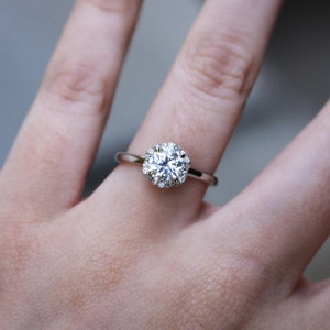 Sterling Silver Moissanite Halo Engagement Ring, Moissanite Ring, Engagement Ring, 0.8CT 6.0MM Moissanite, Diamond Ring, Bridal Ring