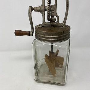 Antique Original 20 Dazey Churn & Mfg, St . Louis USA, 12&quot; Tall