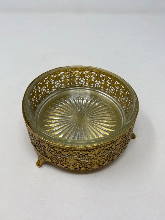 Vintage Ormolu Stylebuilt Vanity Round Jewelry Bo… - image 3