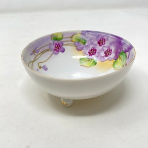 Antique Vintage Nippon Hand Painted Violets Bowl with Ball Feet, Excellent Condition, 4 3/4&quot;