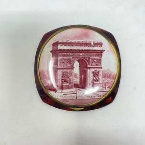 Vintage Pink Photograph of the Arc de Triomphe Compact, 1950&#39;s, Good to Fair Condition
